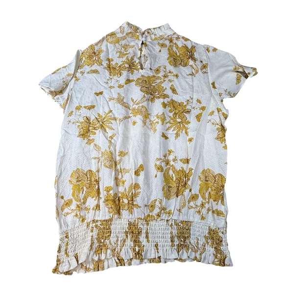 Rose + Olive Top Womens Size L White Gold Floral Flutter Sleeve Blouse Ruffle - Picture 3 of 3